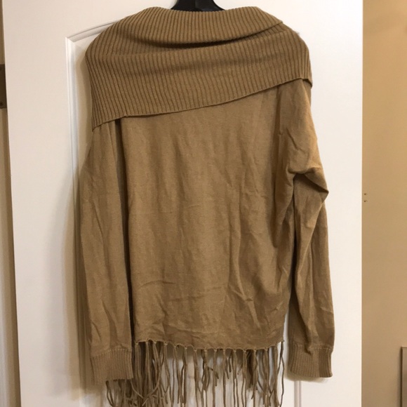 Fringe Cowl-neck Sweater - Picture 4 of 4